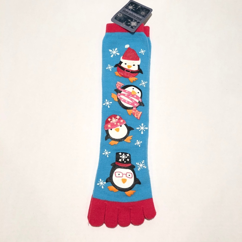 Penguin Holiday Toe Socks